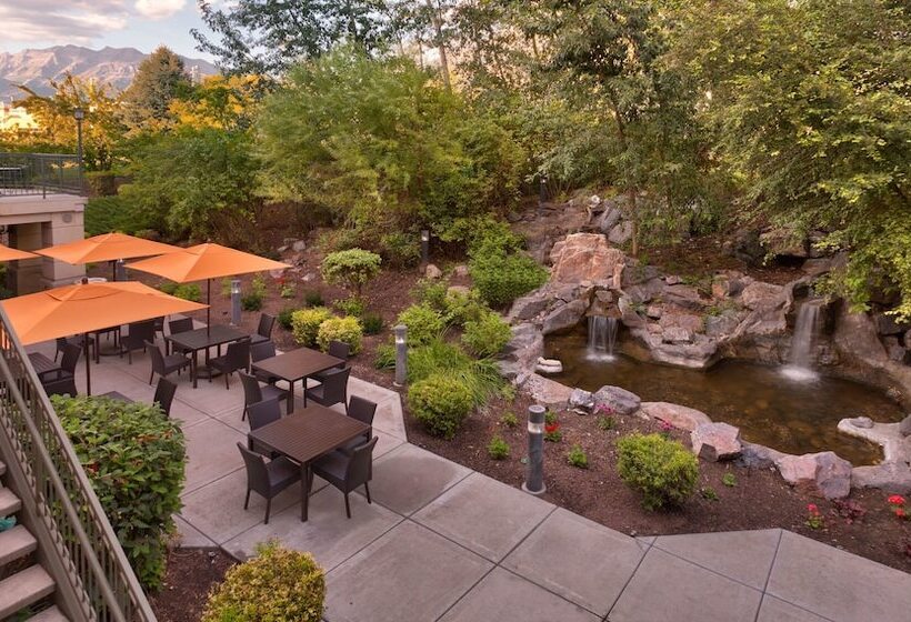 בית מלון כפרי Best Western Plus Provo University Inn