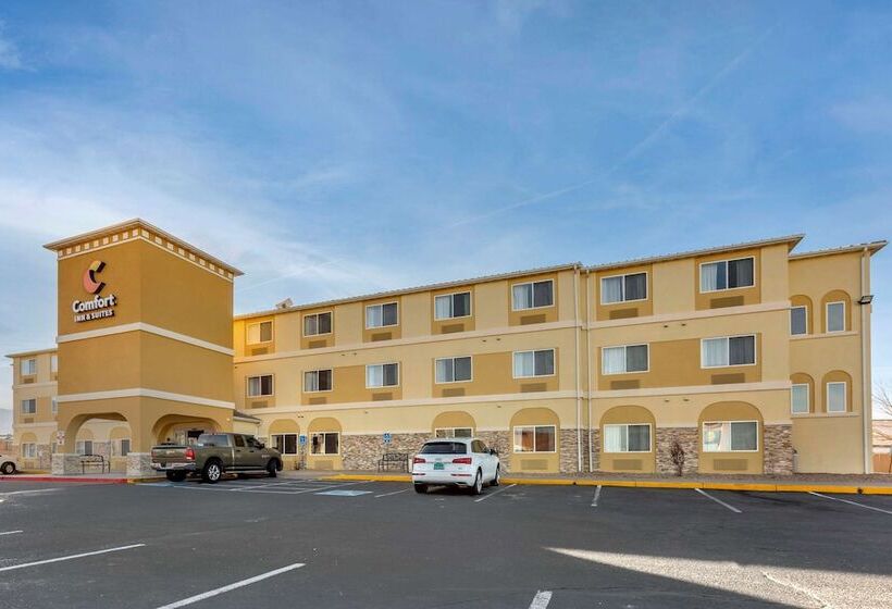 هتل Comfort Inn And Suites North Albuquerque