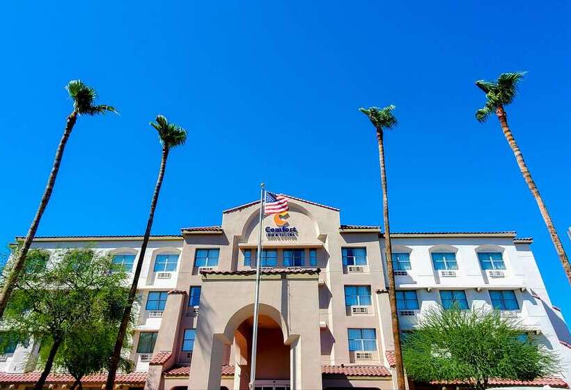 هتل Comfort Inn & Suites Tempe Phoenix Sky Harbor Airport