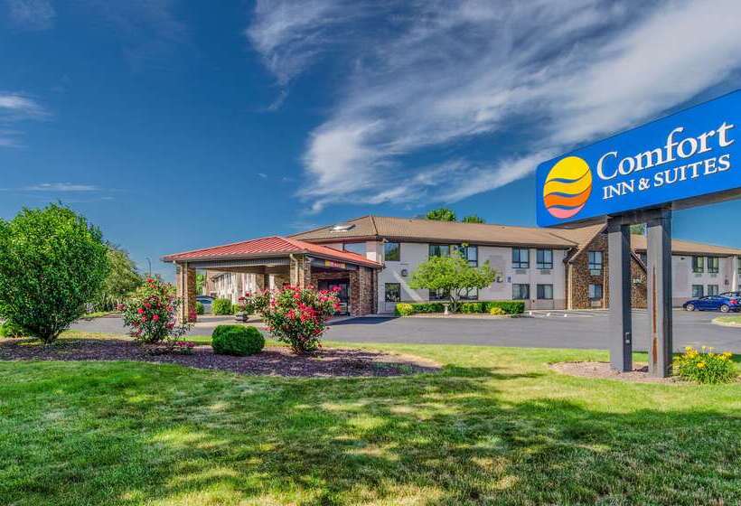 هتل Comfort Inn & Suites