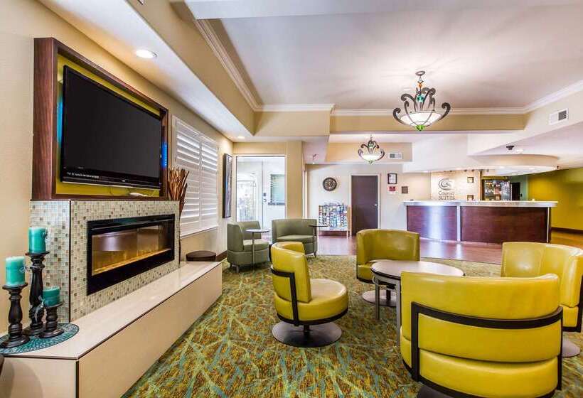 هتل Comfort Suites Fresno River Park