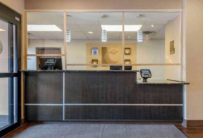 Отель Comfort Suites Highlands Ranch Denver Tech Center Area