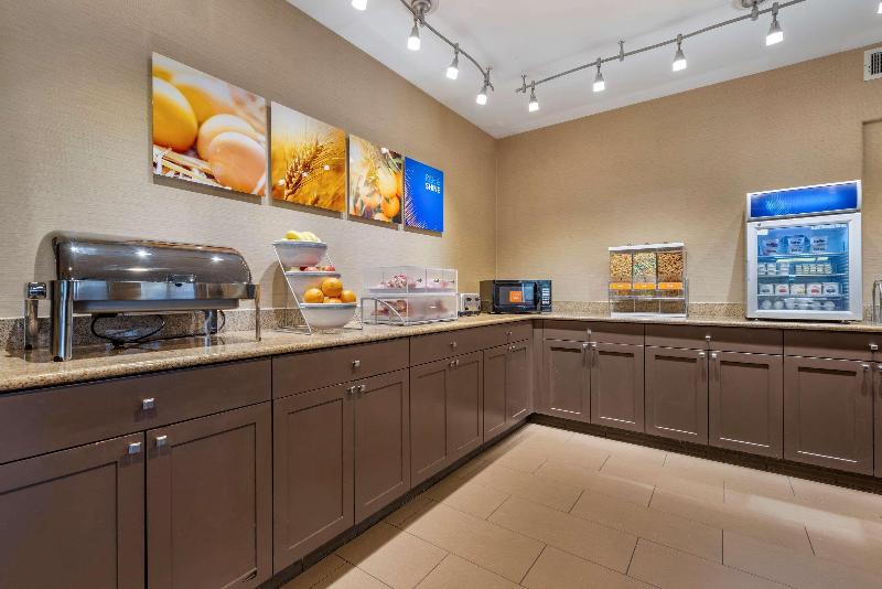 Отель Comfort Suites Highlands Ranch Denver Tech Center Area
