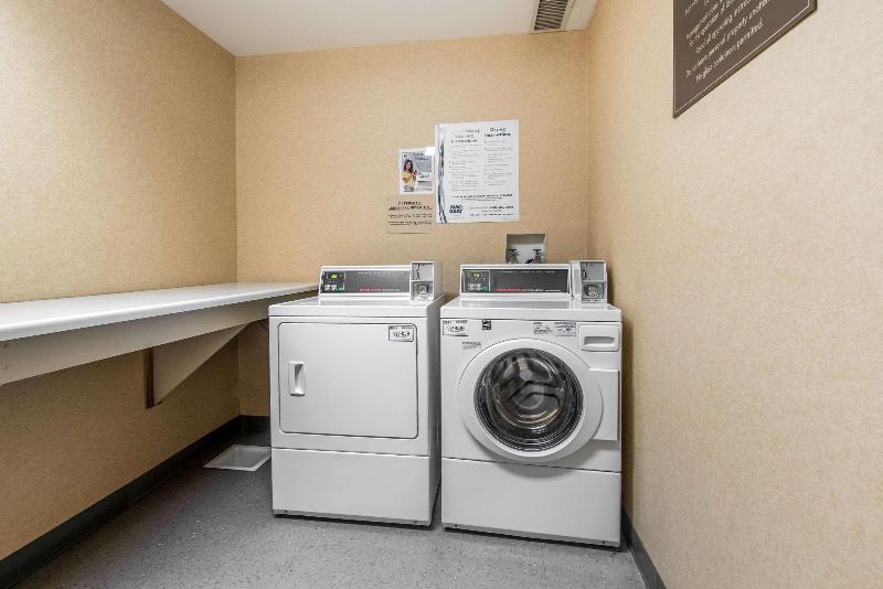 Отель Comfort Suites Highlands Ranch Denver Tech Center Area