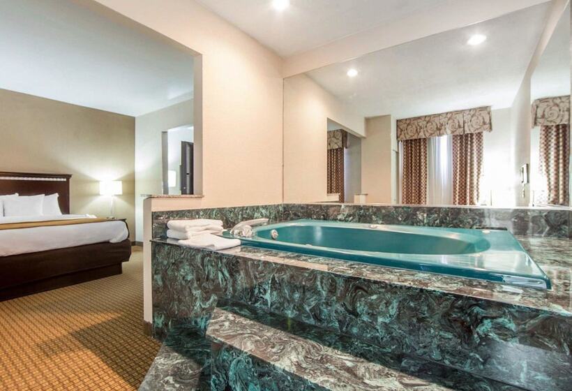 هتل Comfort Suites