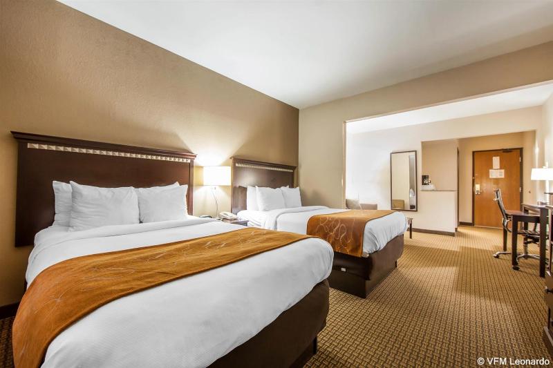 هتل Comfort Suites