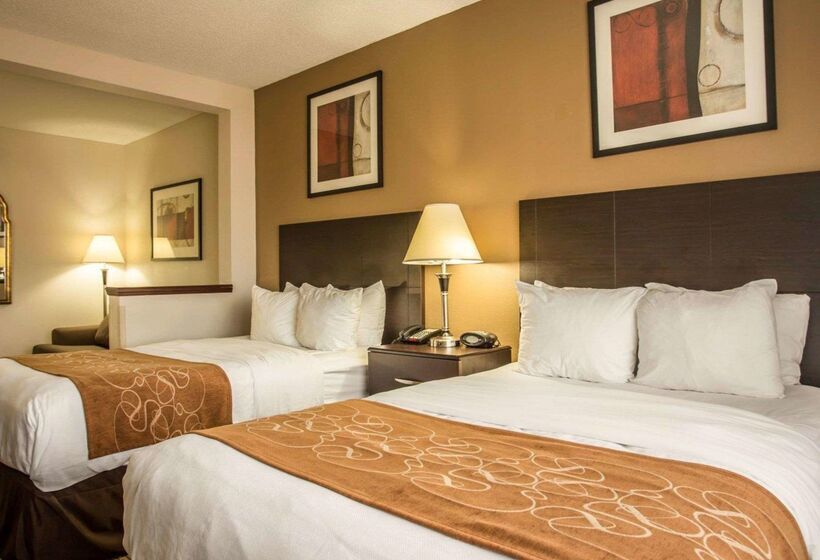 هتل Comfort Suites