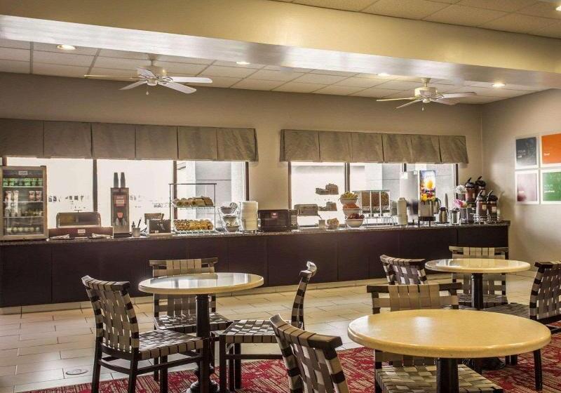 هتل Comfort Suites