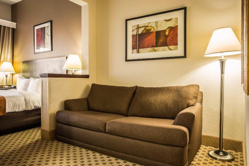 هتل Comfort Suites