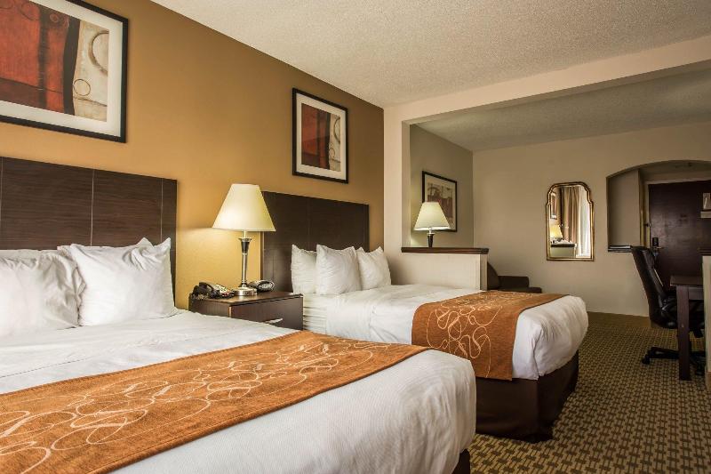 هتل Comfort Suites