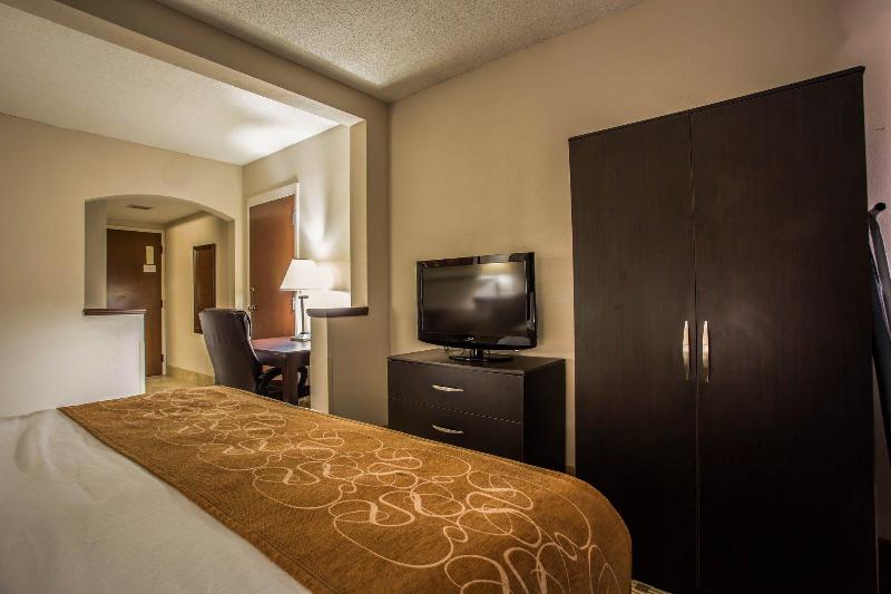 هتل Comfort Suites