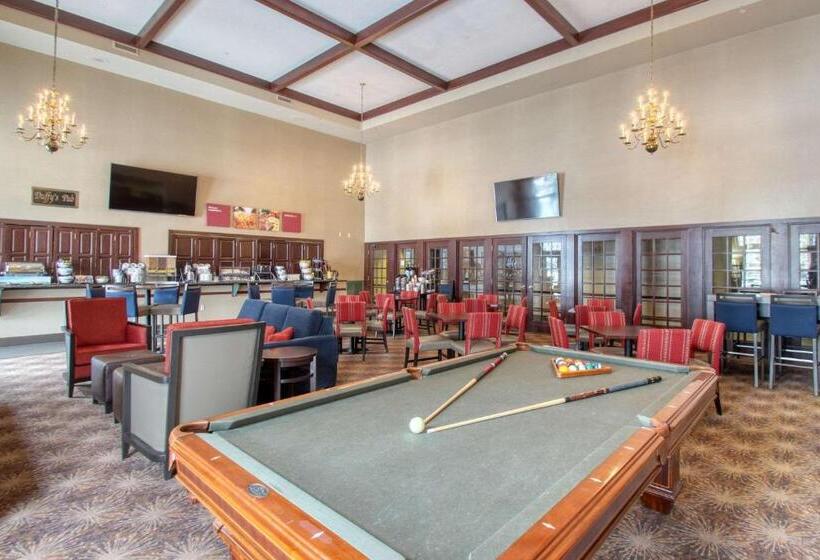 هتل Comfort Suites Madison West