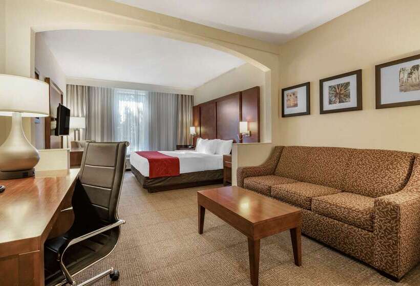 Hotel Comfort Suites Miami  Kendall