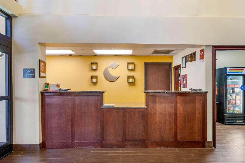 هتل Comfort Suites Near The Galleria