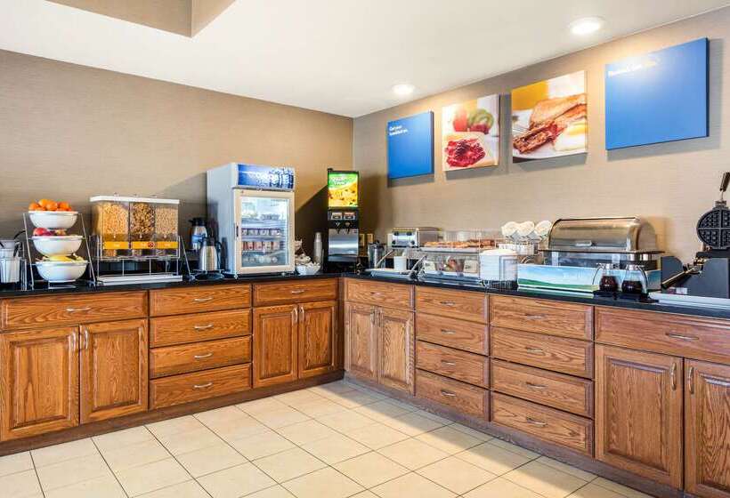 هتل Comfort Suites Normal University Area