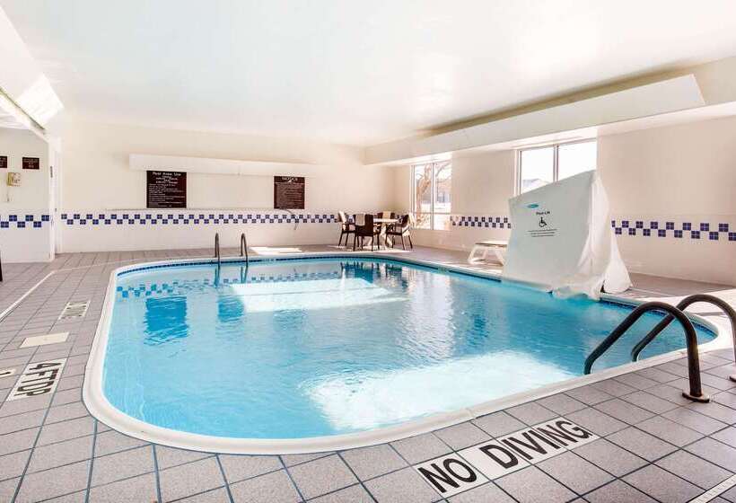 هتل Comfort Suites Normal University Area