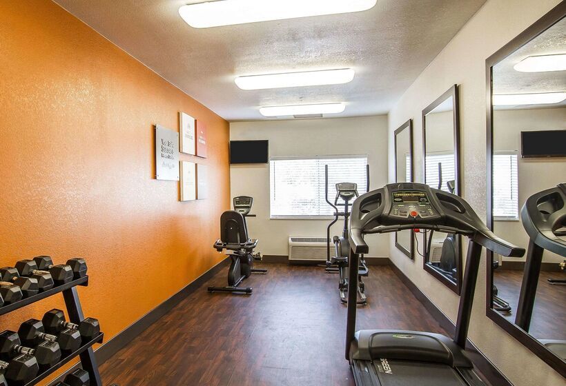 בית מלון כפרי Comfort Suites Peoria Sports Complex