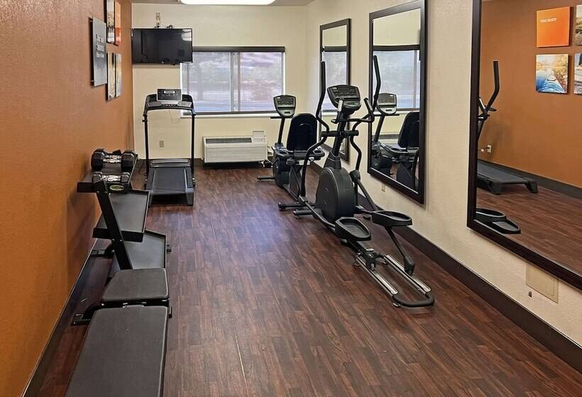 בית מלון כפרי Comfort Suites Peoria Sports Complex