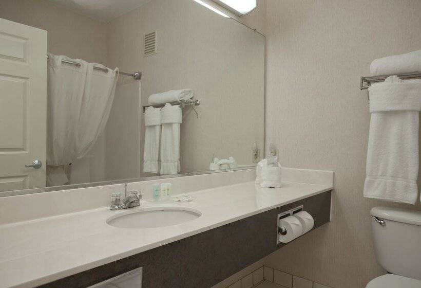 هتل Comfort Suites Peoria Sports Complex