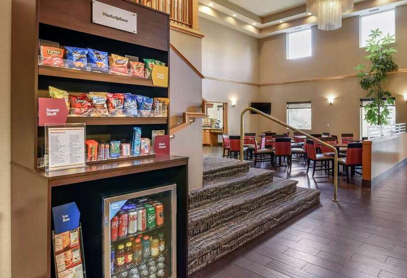 酒店 Comfort Suites Portland Airport