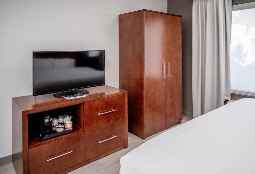 Отель Comfort Suites Prestonsburg West