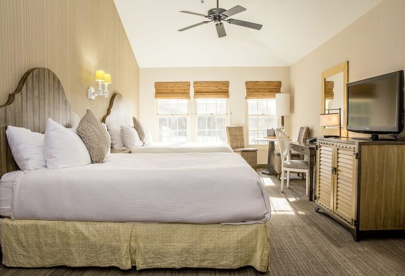 هتل Cottage Inn By The Sea