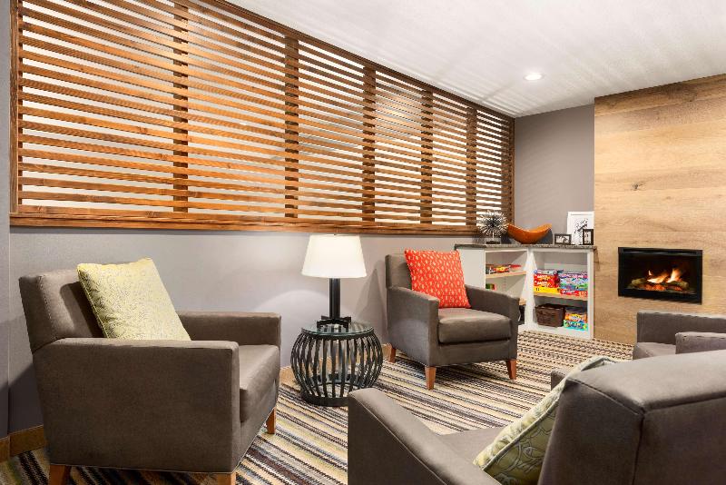 בית מלון כפרי Country Inn & Suites By Radisson, Baxter, Mn