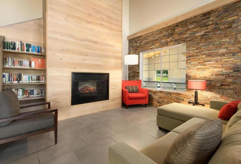 هتل Country Inn & Suites By Radisson, Chippewa Falls, Wi