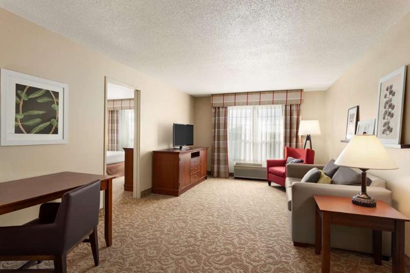هتل Harmony Inn & Suites