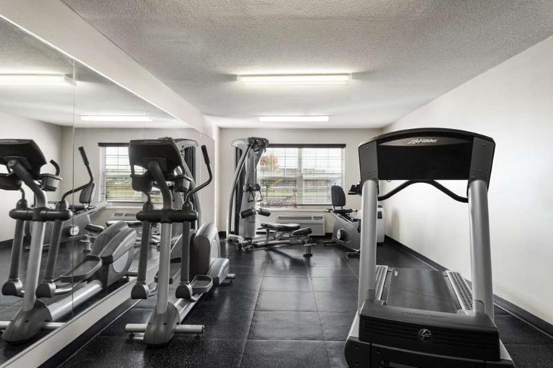 هتل Harmony Inn & Suites