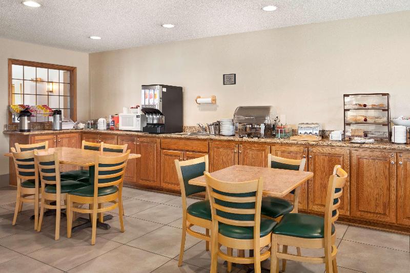 هتل Harmony Inn & Suites