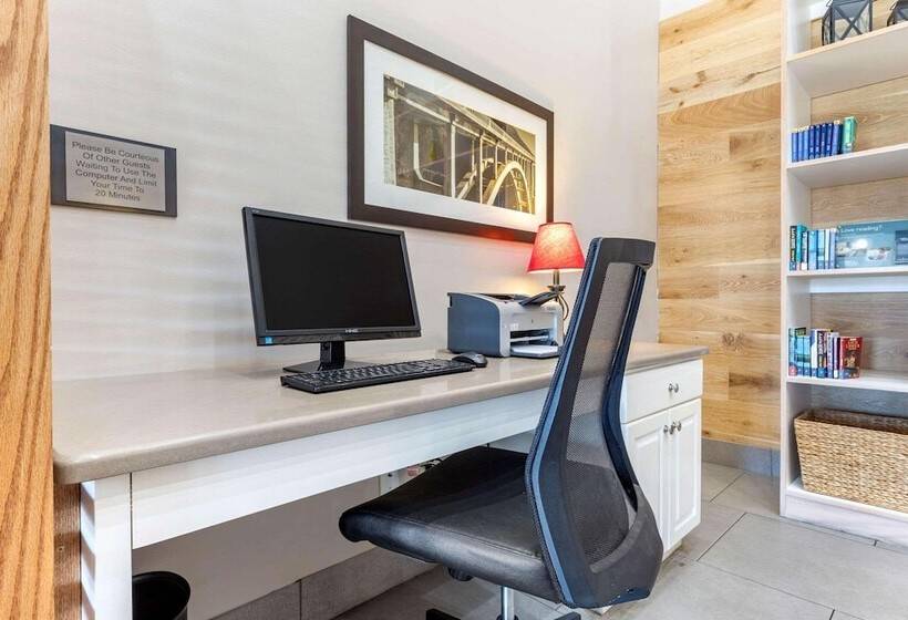 هتل Country Inn & Suites By Radisson, Lumberton, Nc