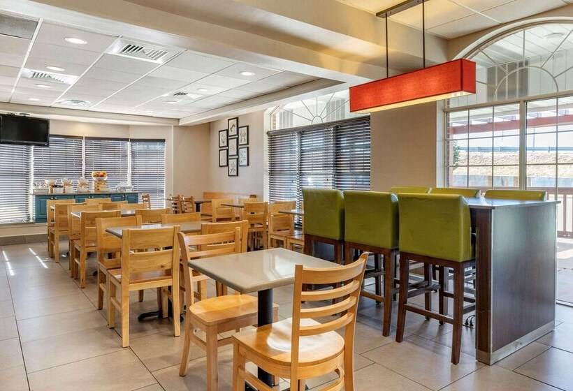 هتل Country Inn & Suites By Radisson, Lumberton, Nc