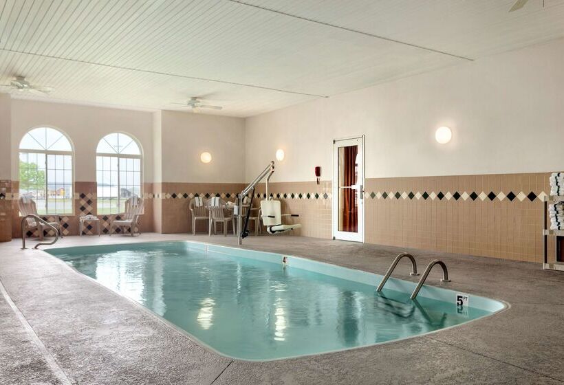 酒店 Country Inn & Suites By Radisson, Nevada, Mo