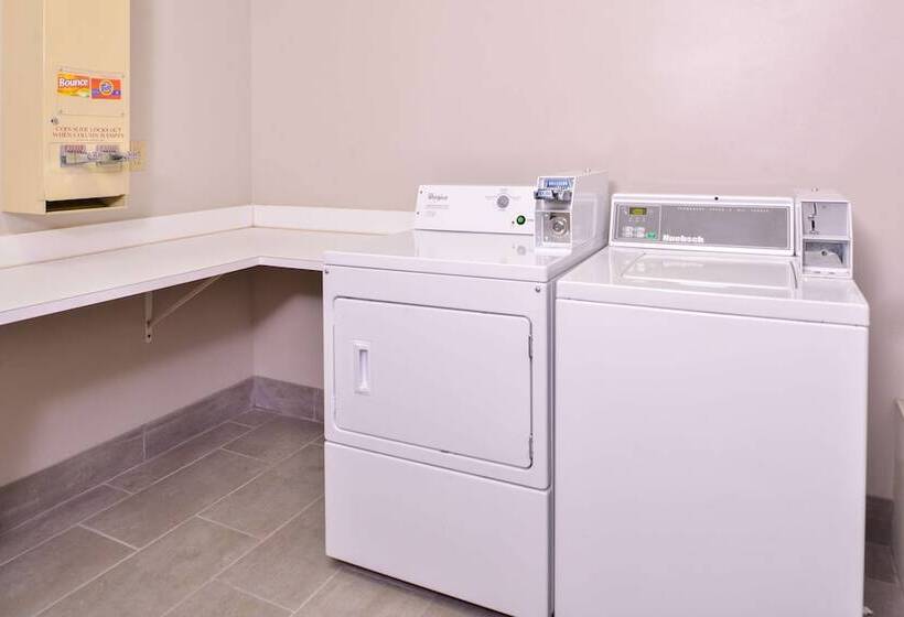 هتل Country Inn & Suites By Radisson, Omaha Airport, Ia