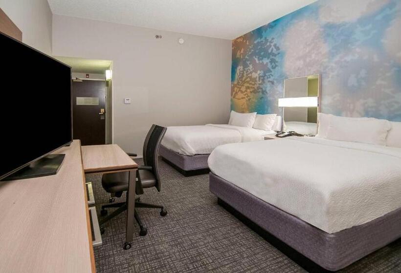 هتل Courtyard By Marriott Bentonville