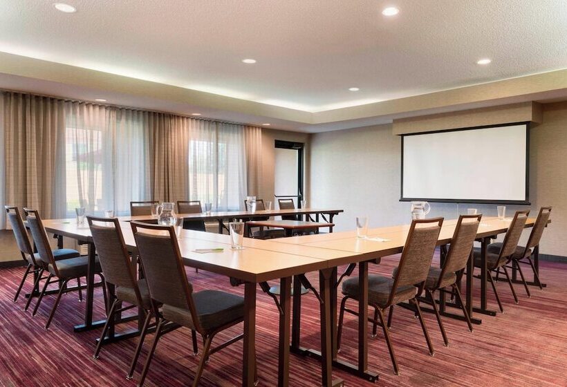 هتل Courtyard Akron Fairlawn