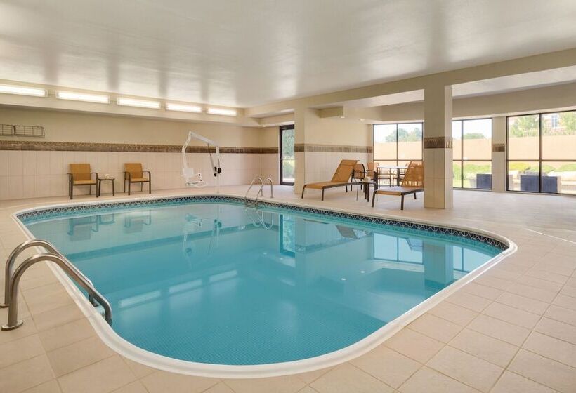 هتل Courtyard Akron Fairlawn