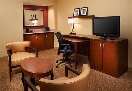 호텔 Courtyard by Marriott
