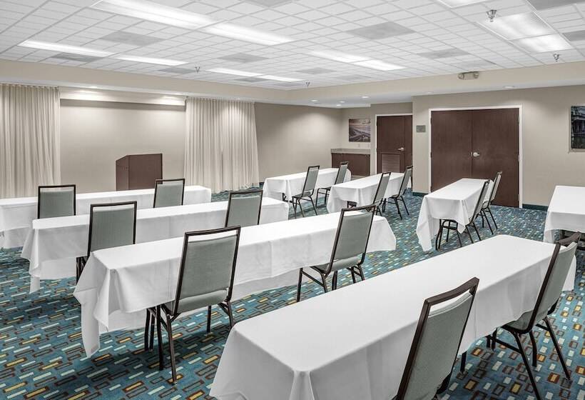 هتل Courtyard By Marriott Wilmington/wrightsville Beach