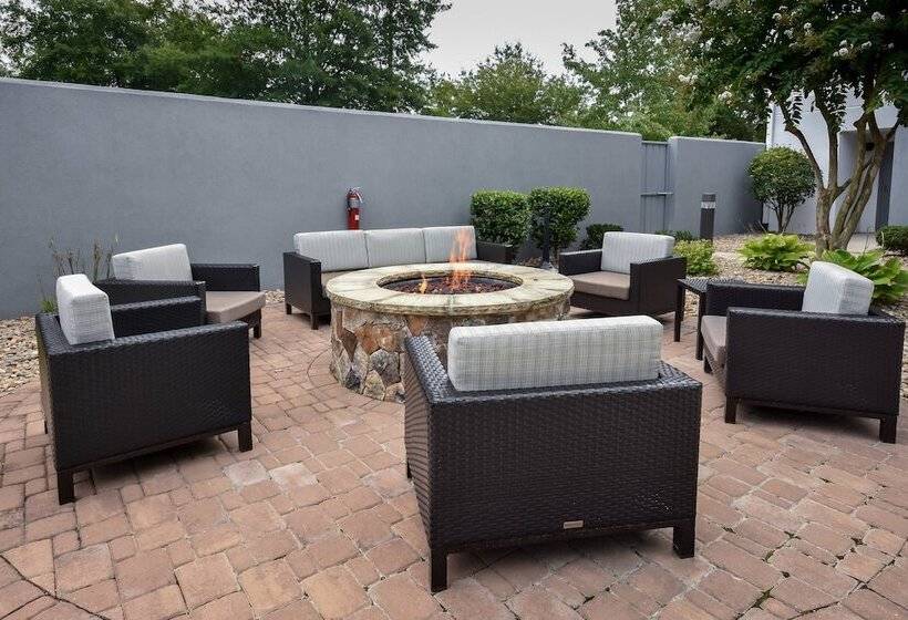 ホテル Courtyard By Marriott Charlotte Matthews