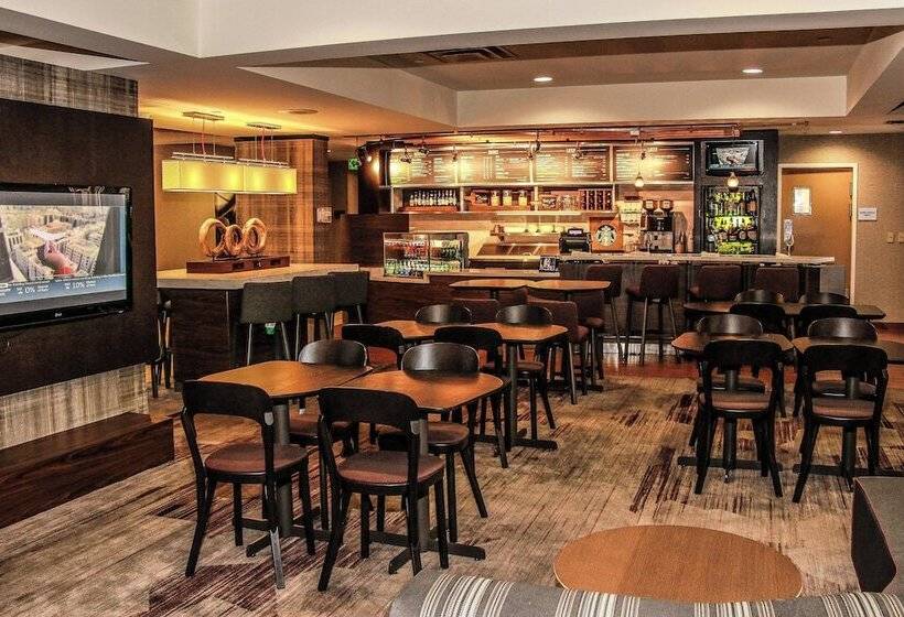 هتل Courtyard Chesapeake Greenbrier