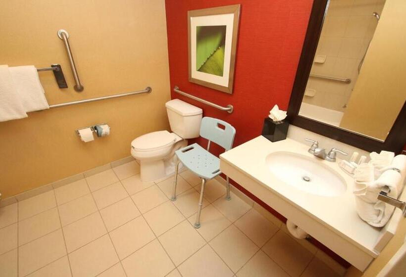 هتل Courtyard Chesapeake Greenbrier
