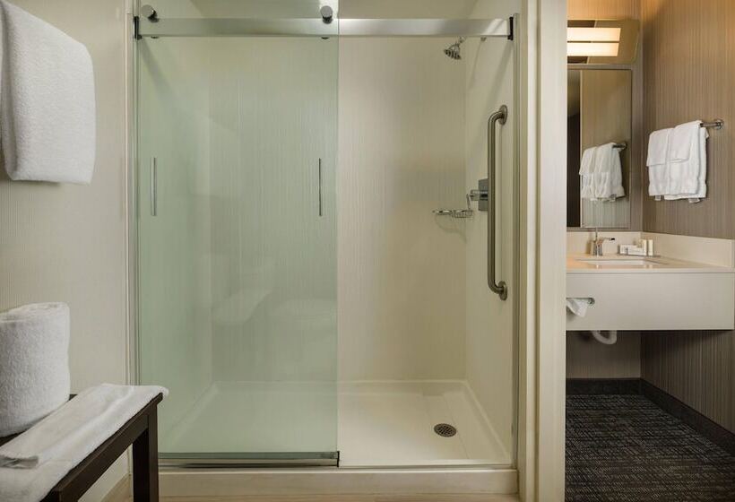 هتل Courtyard By Marriott New Haven Orange