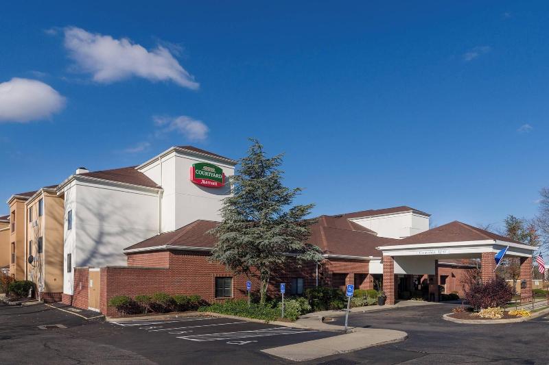 هتل Courtyard By Marriott New Haven Orange