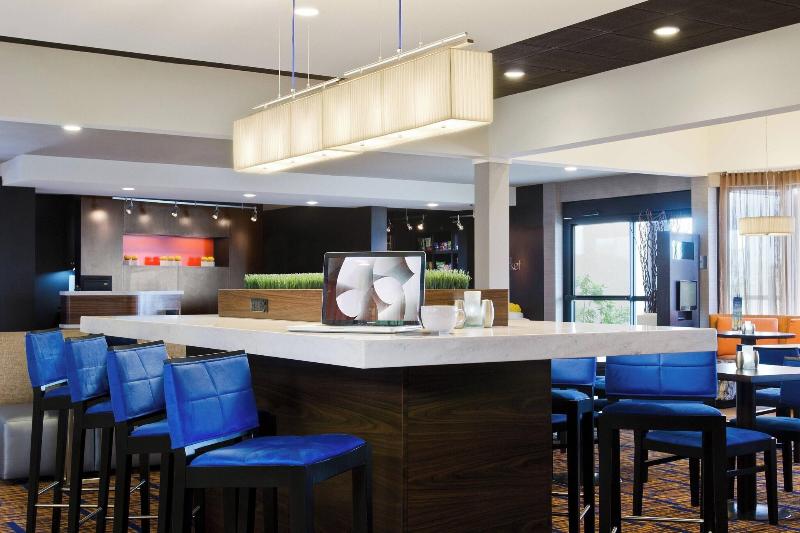 هتل Courtyard St. Louis Westport Plaza