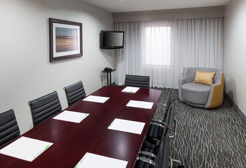 فندق Courtyard By Marriott Waco