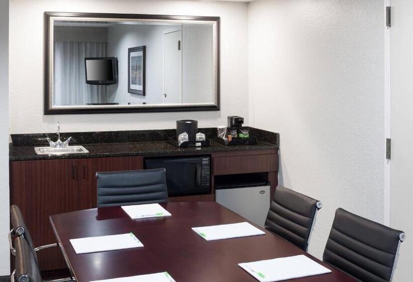 هتل Courtyard By Marriott Waco