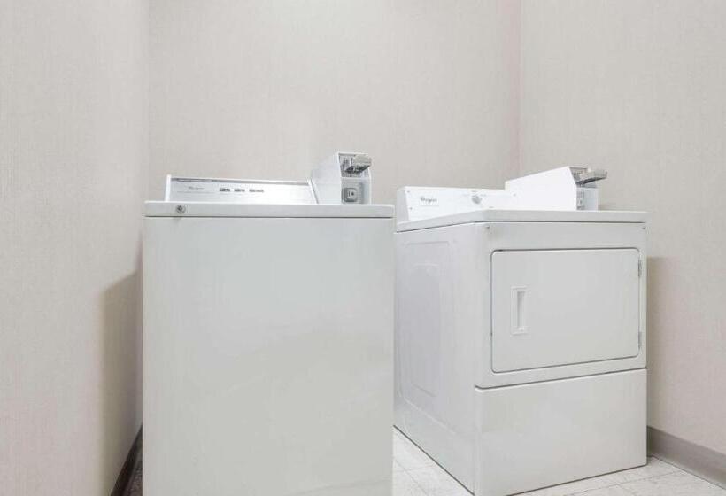 酒店 Days Inn By Wyndham Norton