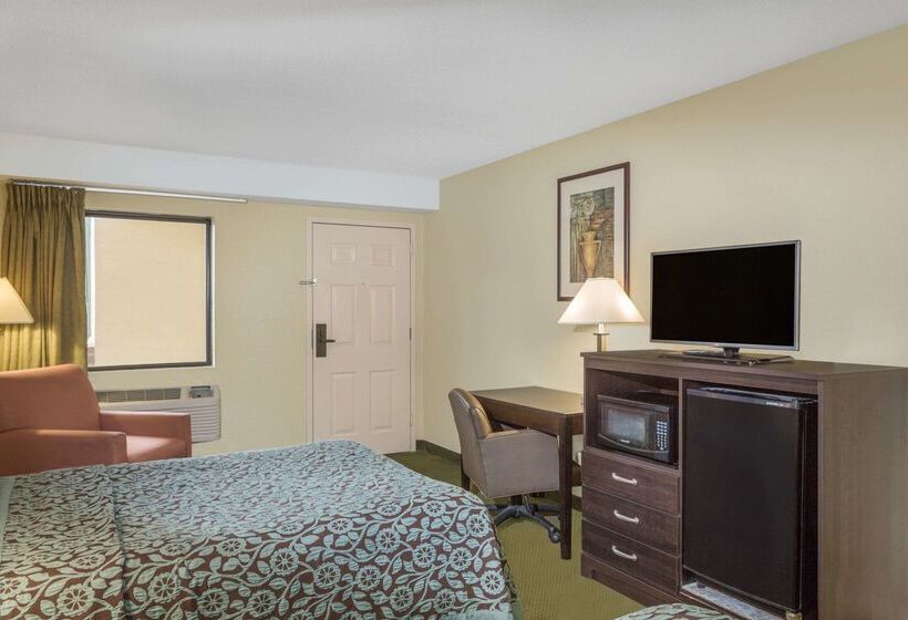 هتل Days Inn & Suites By Wyndham Columbia Airport